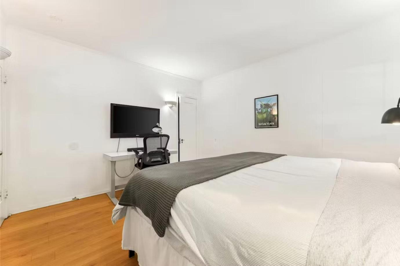Echo Park Hills Apartment